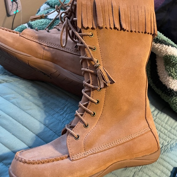 L.L. Bean Suede Leather Tan Tassel Fringe Sheepskin Boots 9 Medium Moccasin Cozy - Picture 6 of 12
